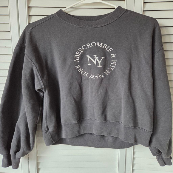 Abercrombie & Fitch Tops - Women's Abercrombie & Fitch Gray NY Sweatshirt XS